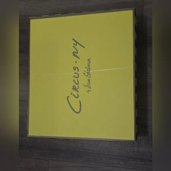 Circus by Sam Edelman Black and White Women's Sandals - Picture 7 of 7